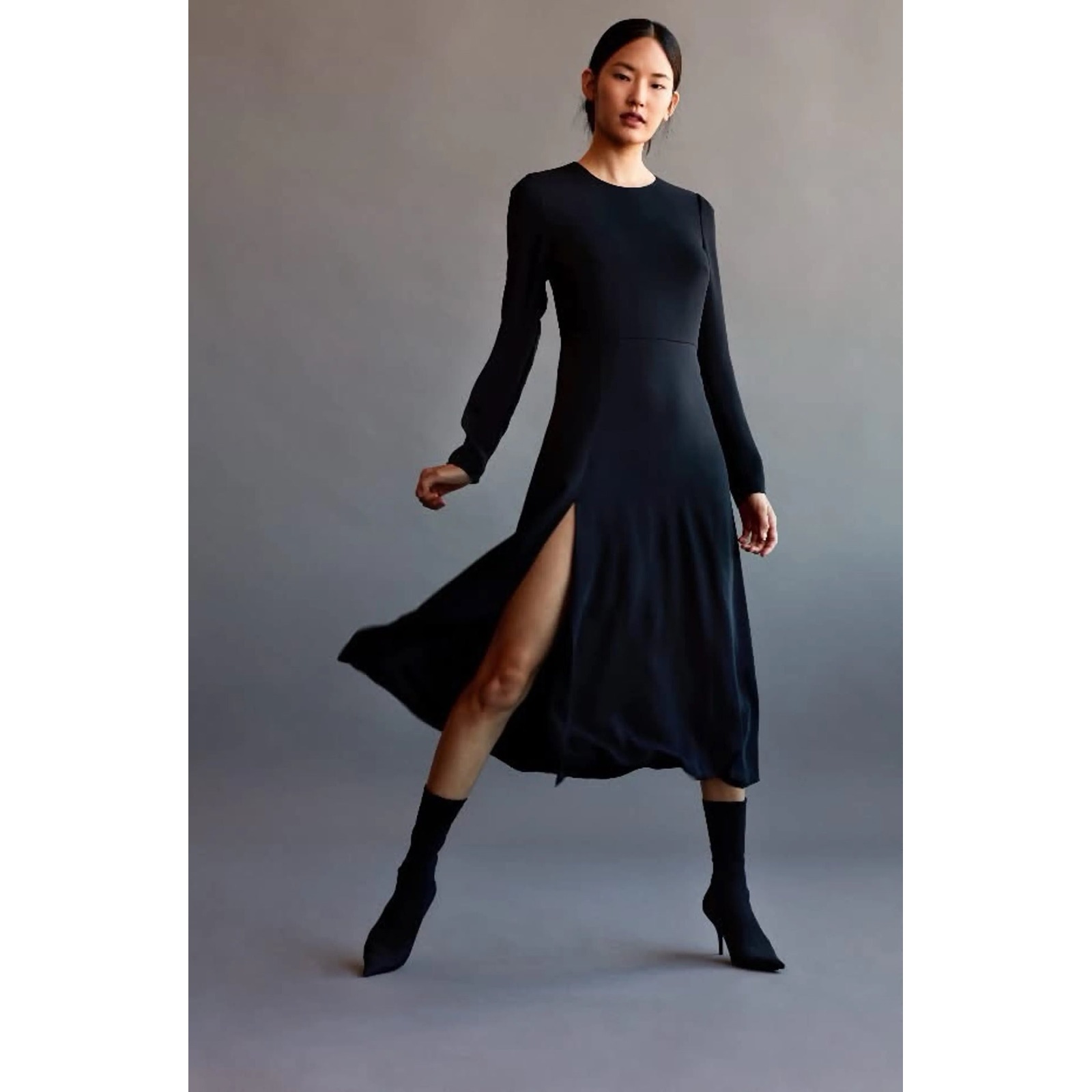 Aritzia Babaton | Maxwell Black Midi Ling Sleeve Dress